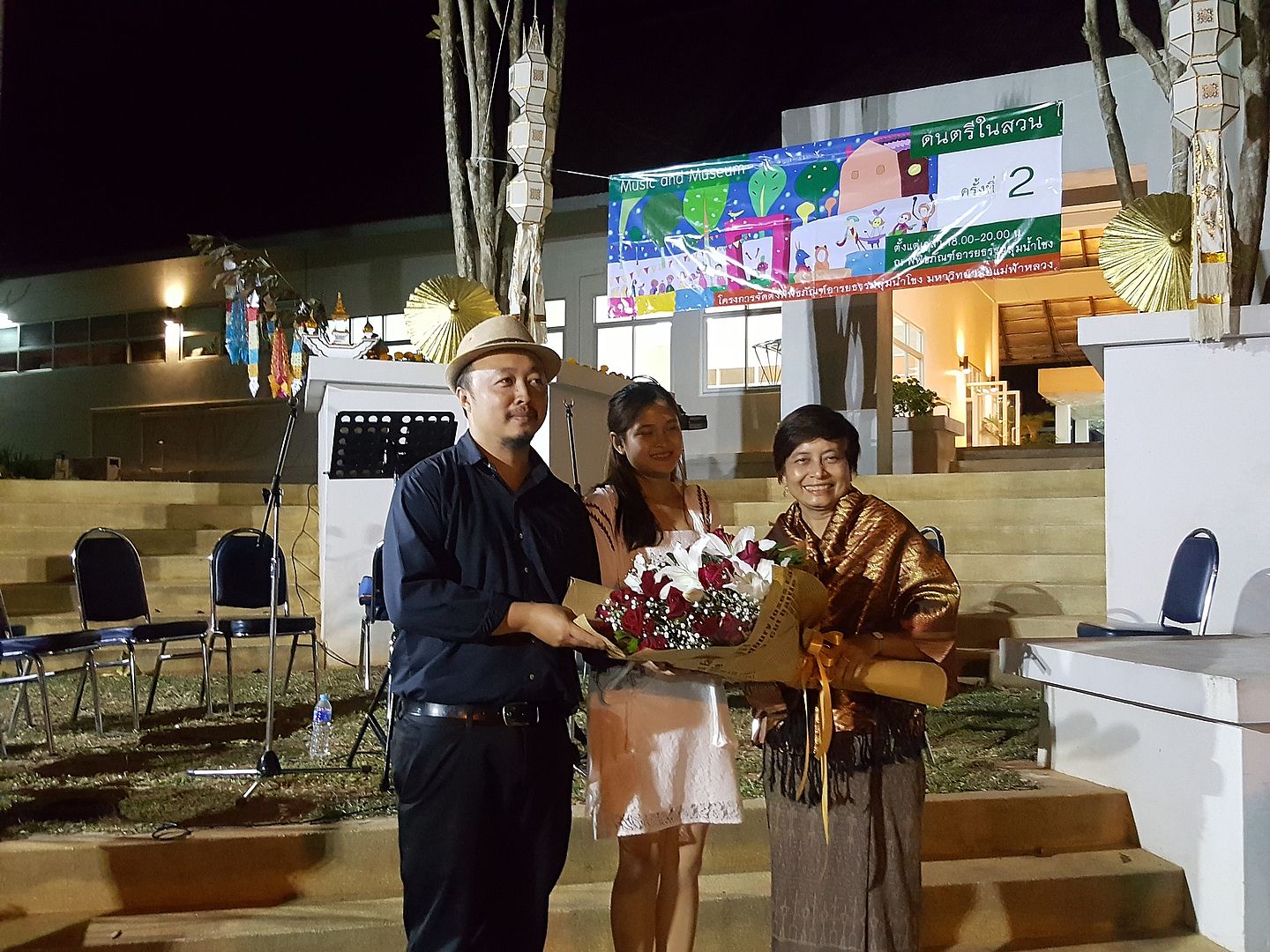 MFU News : Music_in_the_garden__10_.jpg
