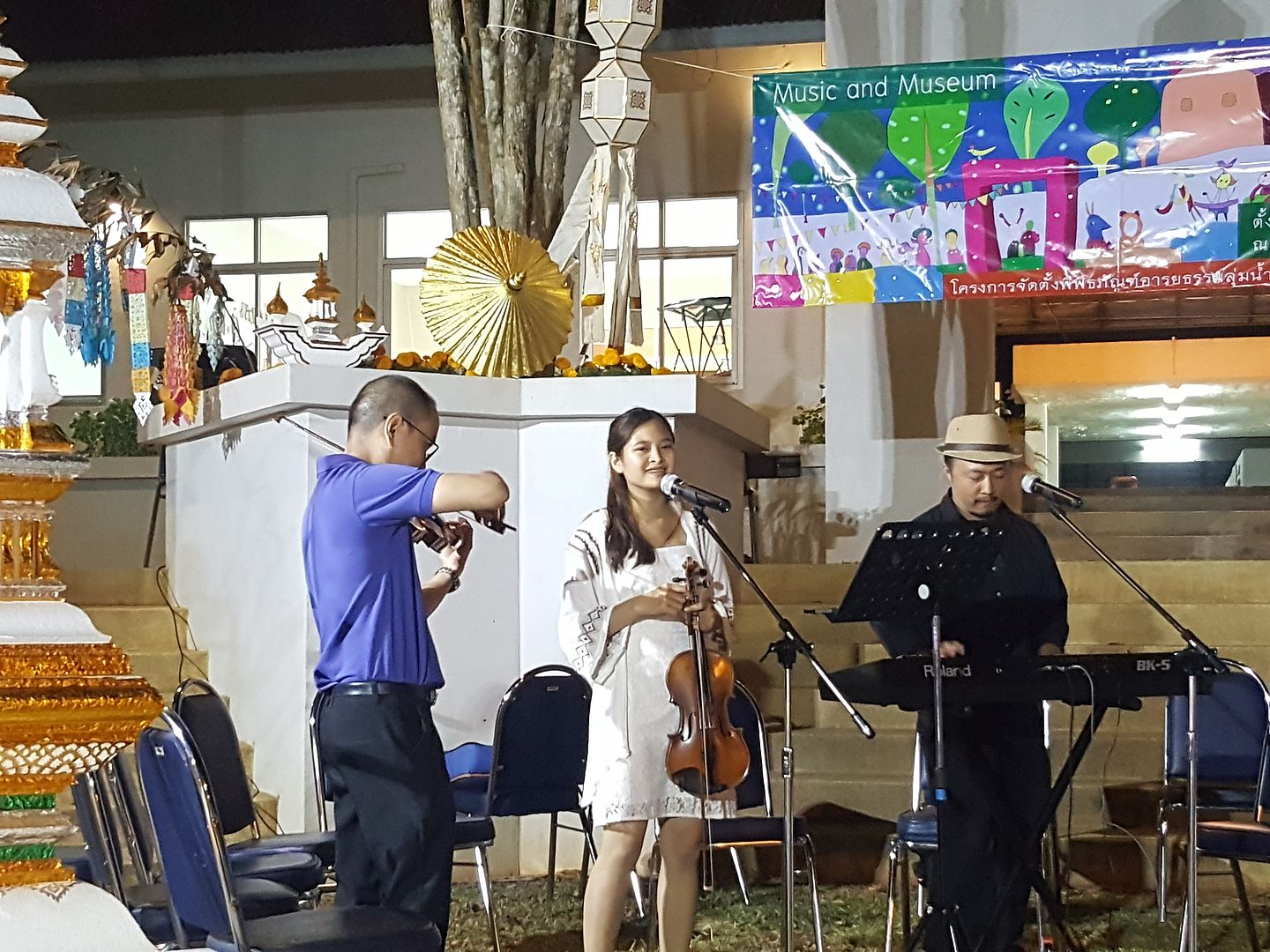 MFU News : Music_in_the_garden__9_.jpg