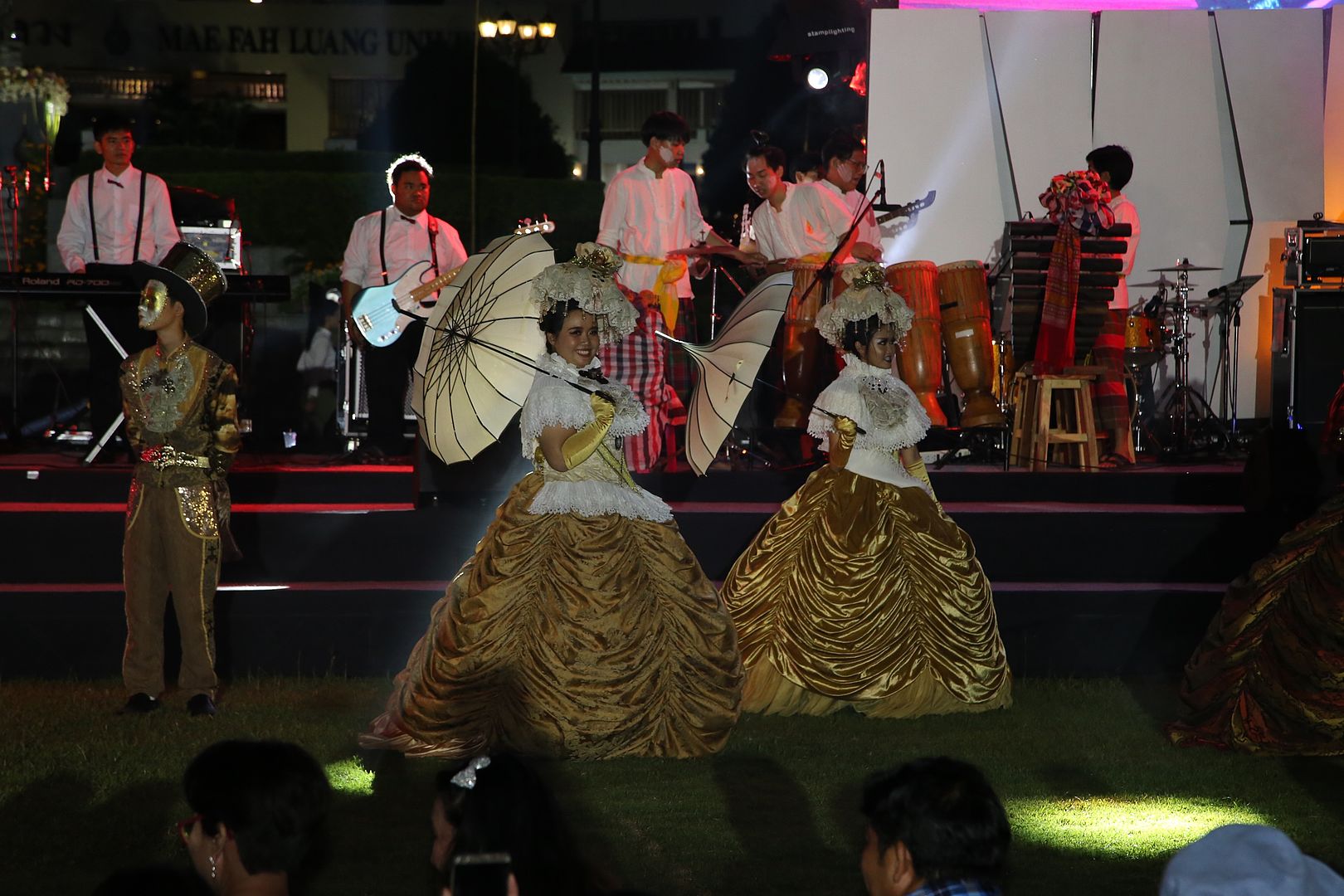 MFU News : MFU_20th_Carnival_Celebration__9_.JPG