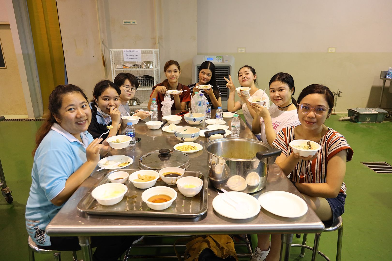 MFU News : MFU_Thai_cooking_class__10_.JPG