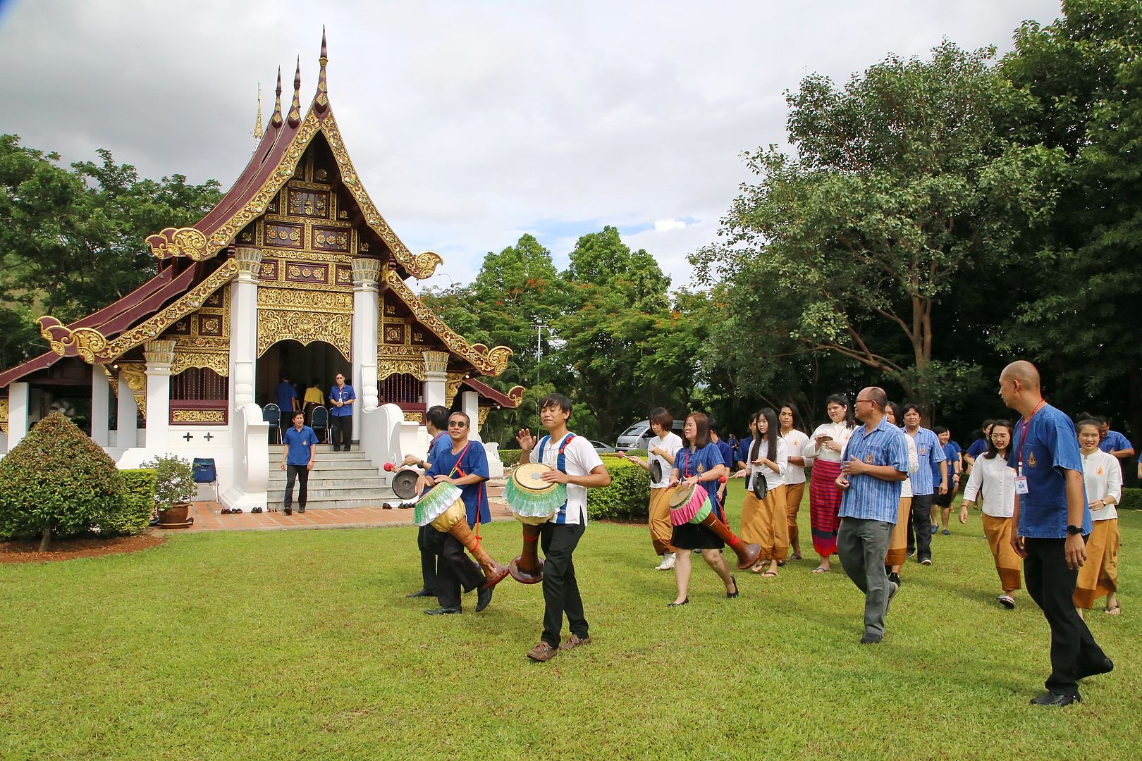 MFU News : ถวายเทียน_2562__2_.JPG