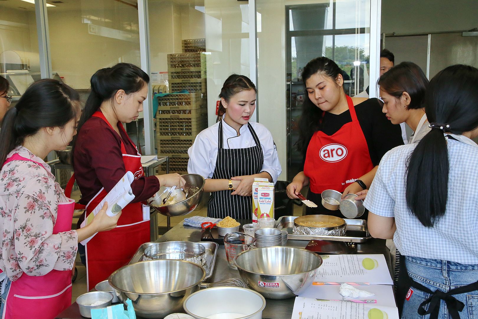 MFU News : MFU_bakery_workshop__4_.JPG