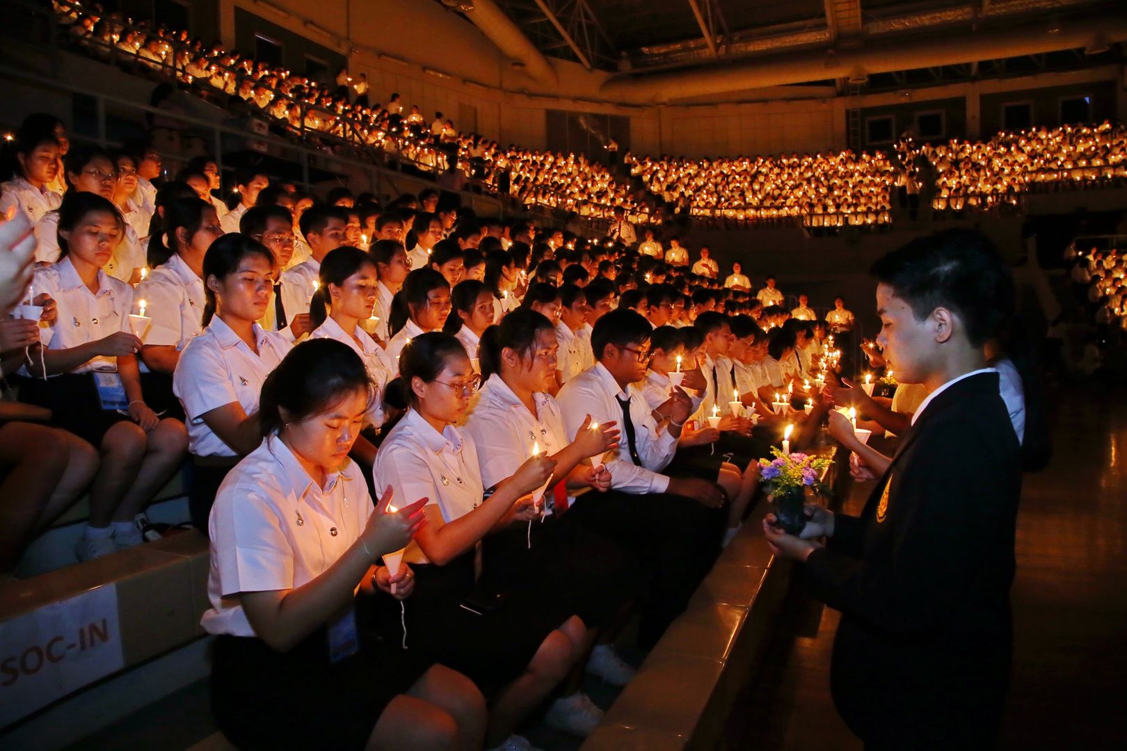 MFU News : MFU_Candle_Lighting__7_.JPG