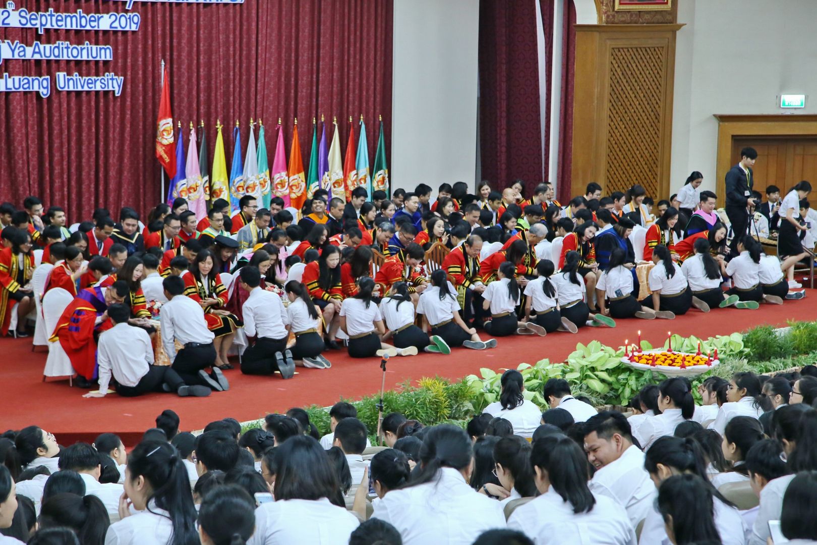 MFU News : MFU_wai_khru__10_.JPG