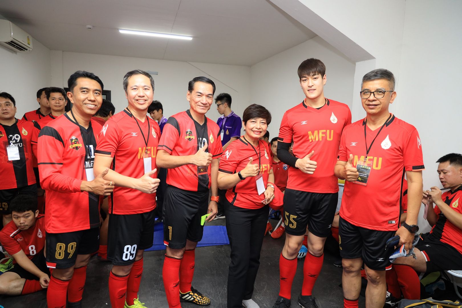 MFU News : MFU_เตะกับหมอ__2_.JPG