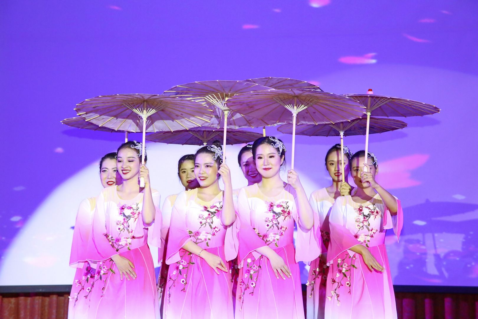 MFU News : MFU_Thai_Chinese_Perform__6_.JPG
