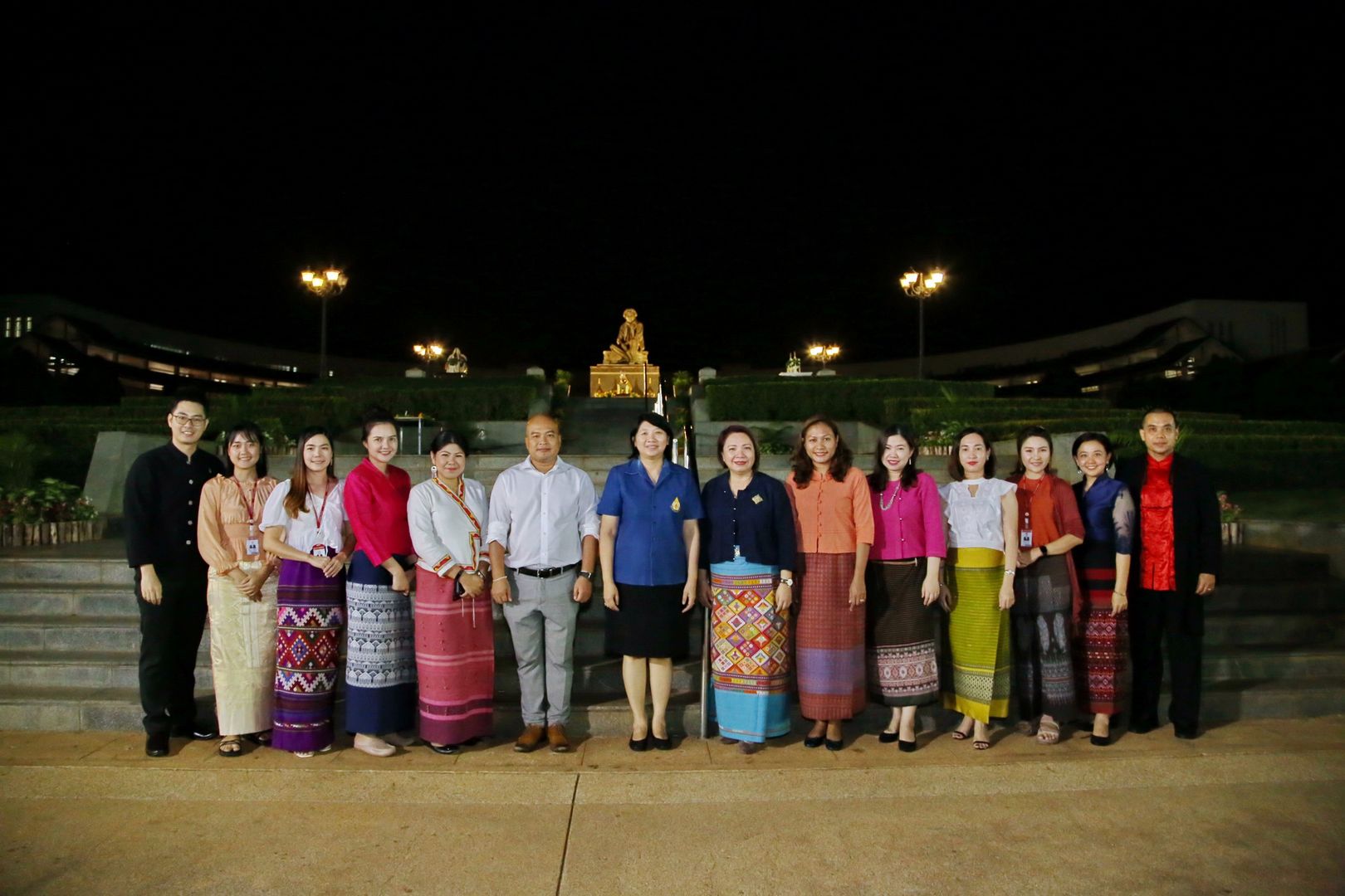 MFU News : Wai_sa_Mae_Fah_Luang__11_.JPG