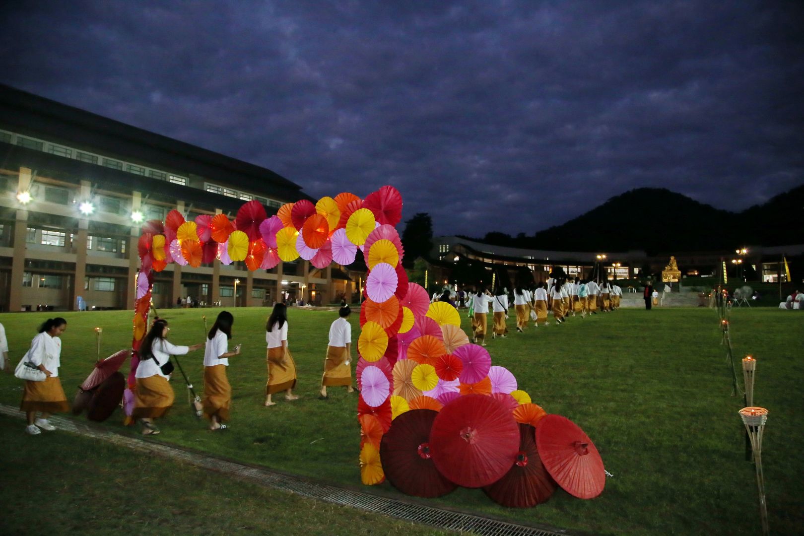MFU News : Wai_sa_Mae_Fah_Luang__5_.JPG