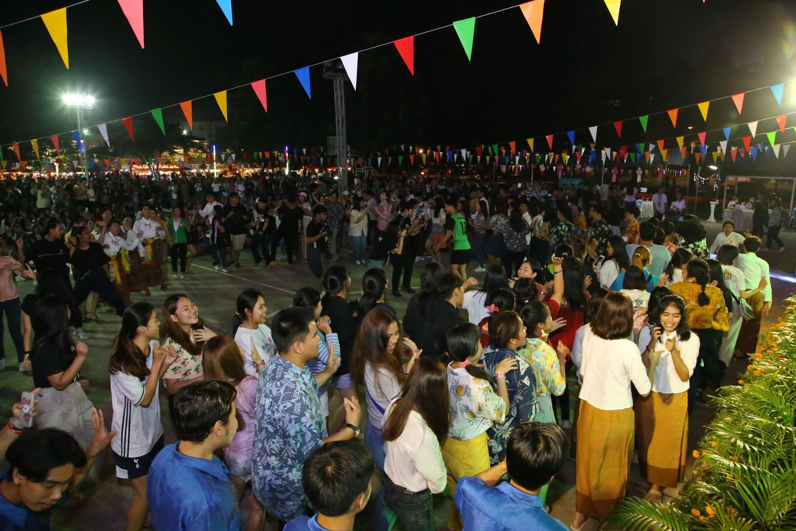 MFU News : MFU_loy_kra_tong_2562__11_.JPG