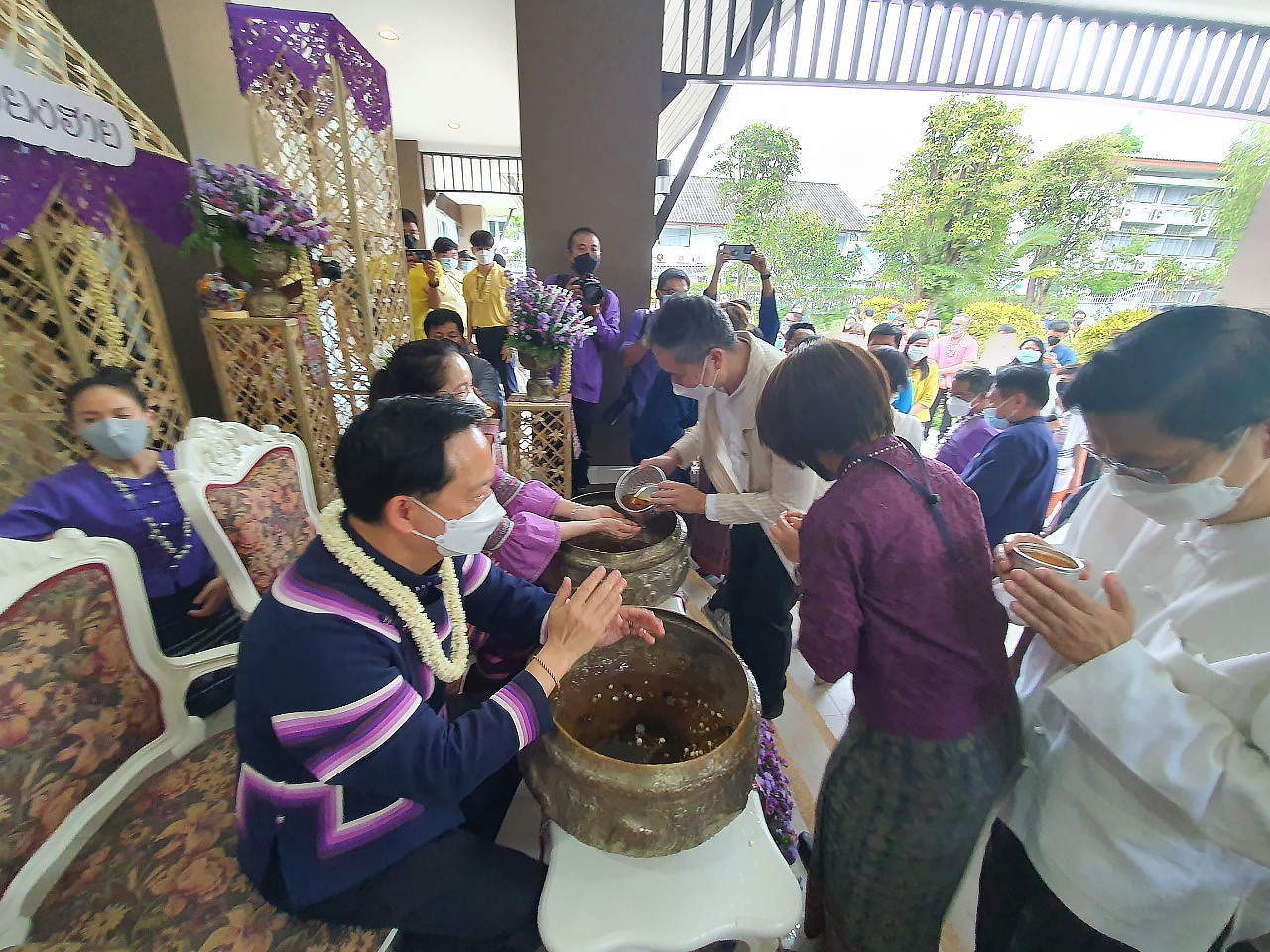 MFU News : LINE_ALBUM_ดำหัวผู้ว่า_2565_๒๒๐๔๒๑_13-2.jpg