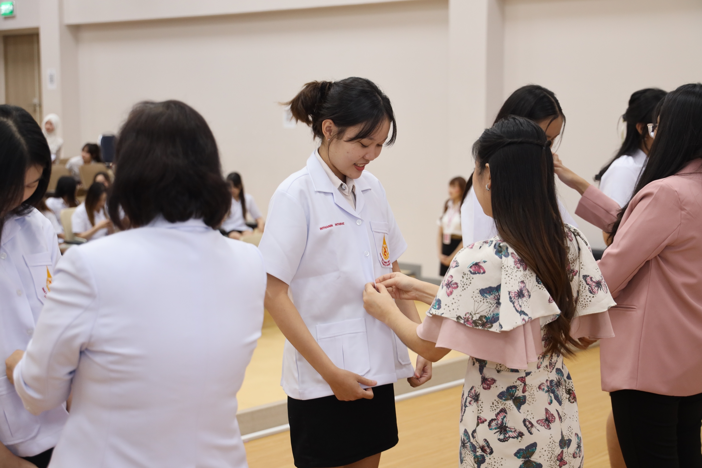 MFU News : Cosmetic_white_shirt__7_.JPG